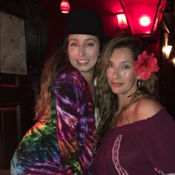 Meet your Posher, Felice - Picture 2 of 4